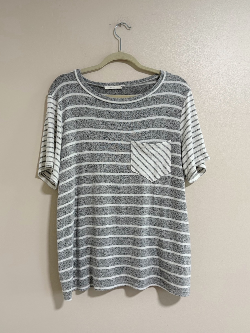Entro Gray & White Striped Pocket Soft Tee Size XL